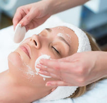 Carregar imagem no visualizador da galeria, Iniciação Formação de Rosto (kit incluido) 25 Horas ( contacte-nos e mostre o seu interesse marcamos mediante a sua disponibilidade )